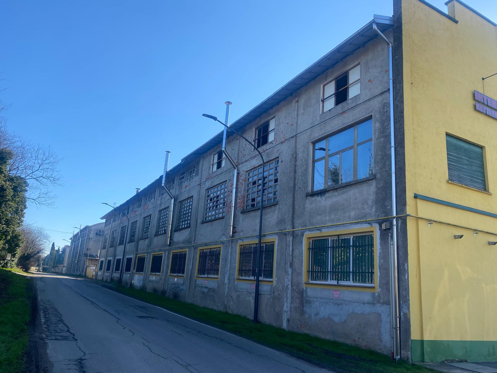 Capannone Industriale in Vendita