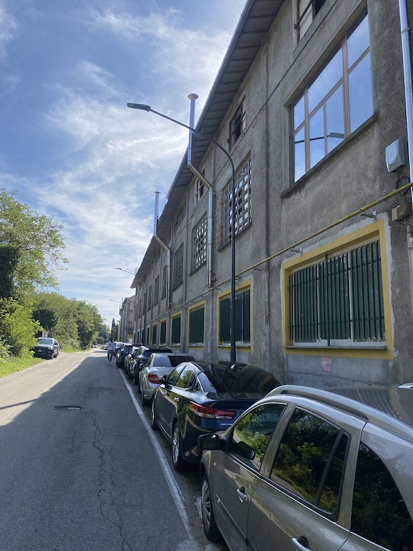 Laboratorio con zona assemblaggio